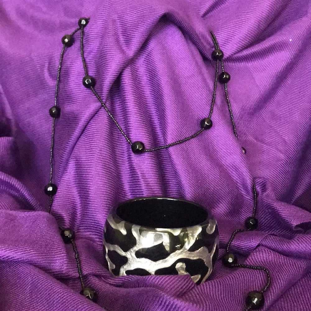 Black Jewelry Set